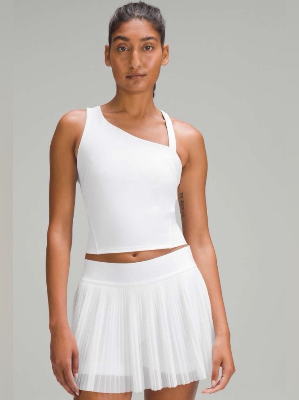 Lululemon Everlux Asymmetrical Tennis Tank in White | Size 8